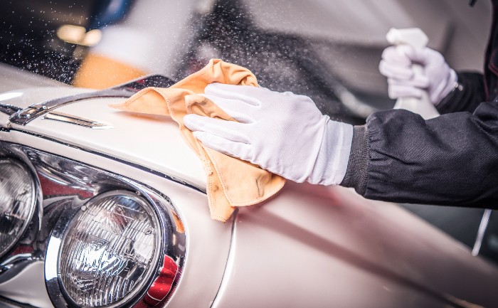 car-body-paint-restoration-V89MRN4 (1)