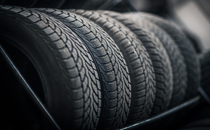car-tires-rack-BC43ADQ (1)