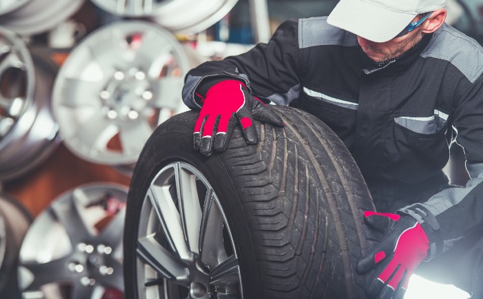 replacing-car-tires-F6SZJYW (1) (1)